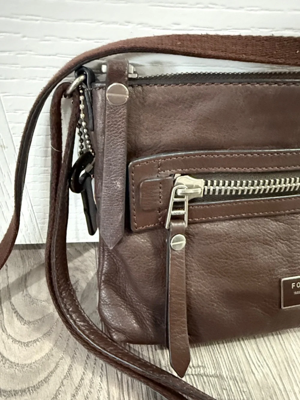 Fossil Dark Brown Leather Messenger Crossbody‎